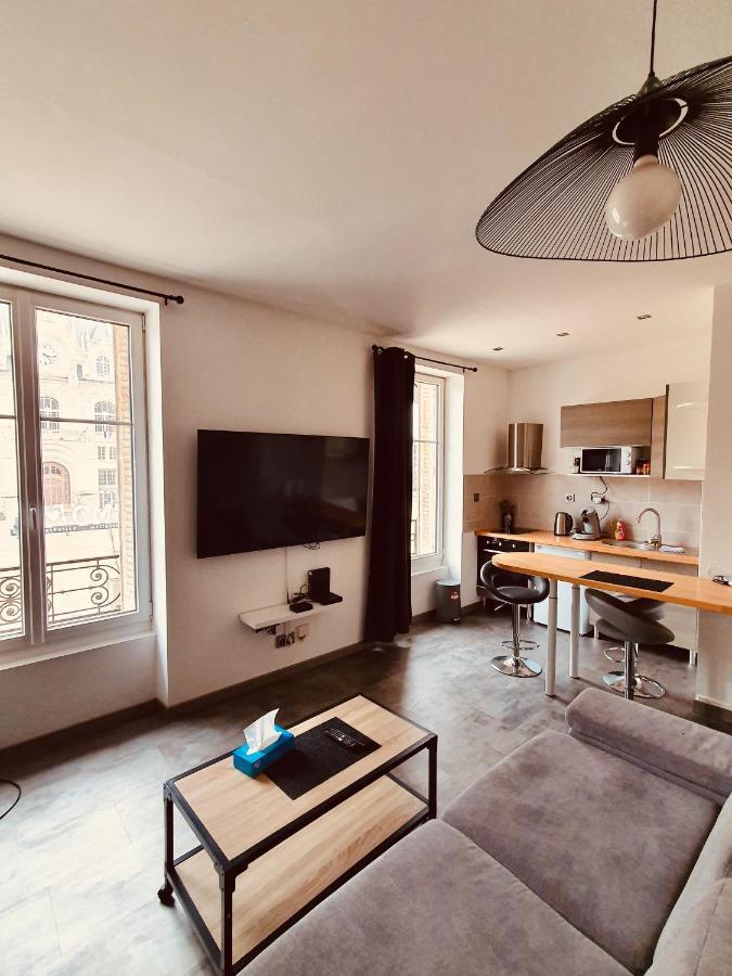 Studio De L'Hotel De Ville Шарлевиль-Мезьер Экстерьер фото